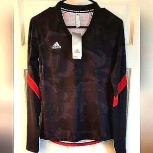 NWT WOMEN'S ADIDAS SPORTS SHIRT sz SM